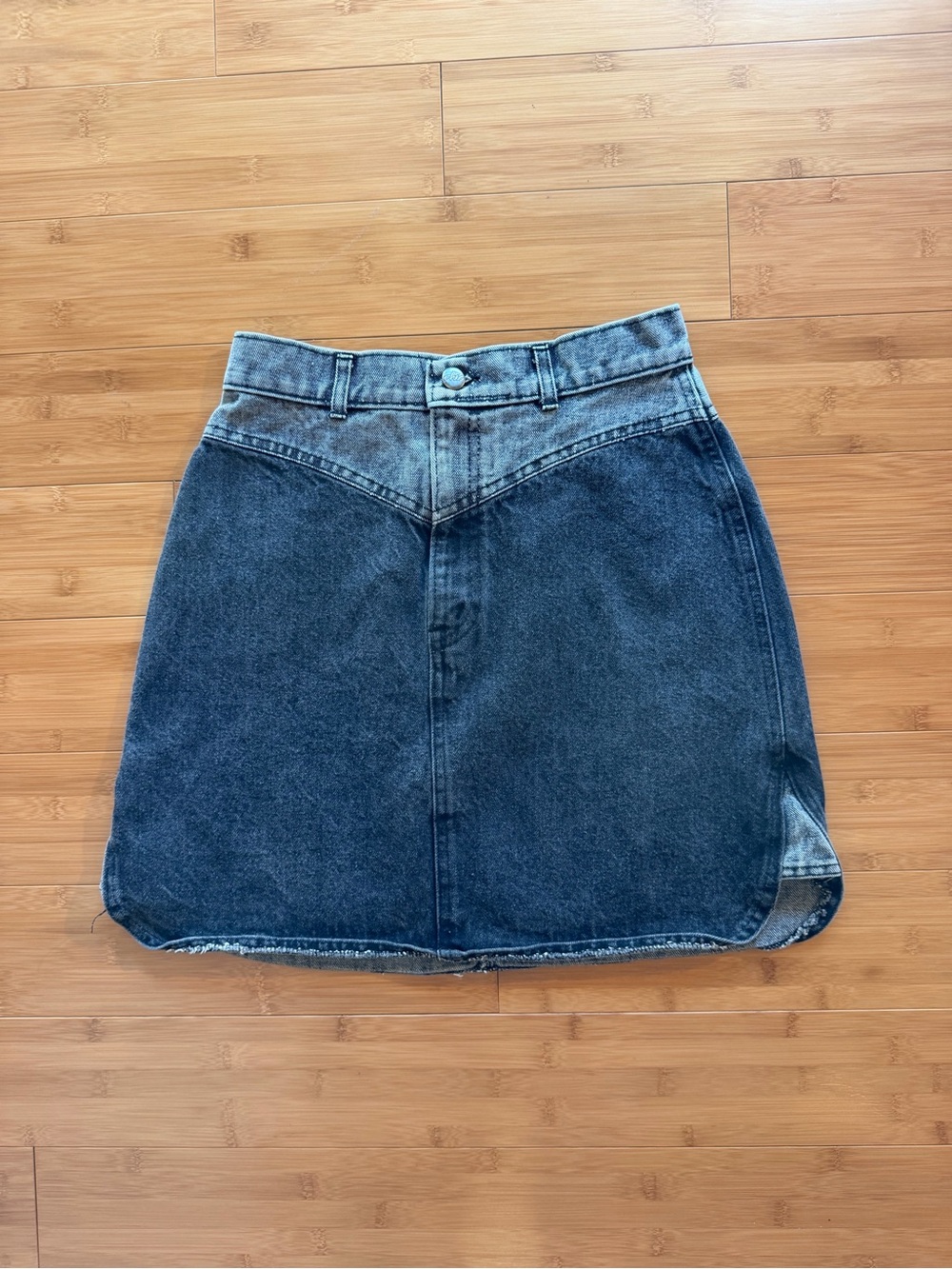 Vintage 80s Sunset Blues by Chic Denim Mini Skirt — High Waist